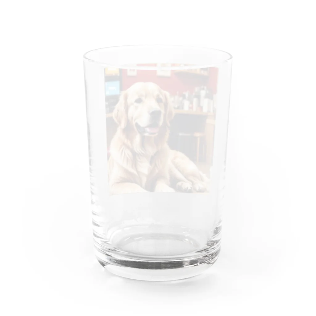 golden99のカフェでリラックスしているゴールデンレトリバー Water Glass :back