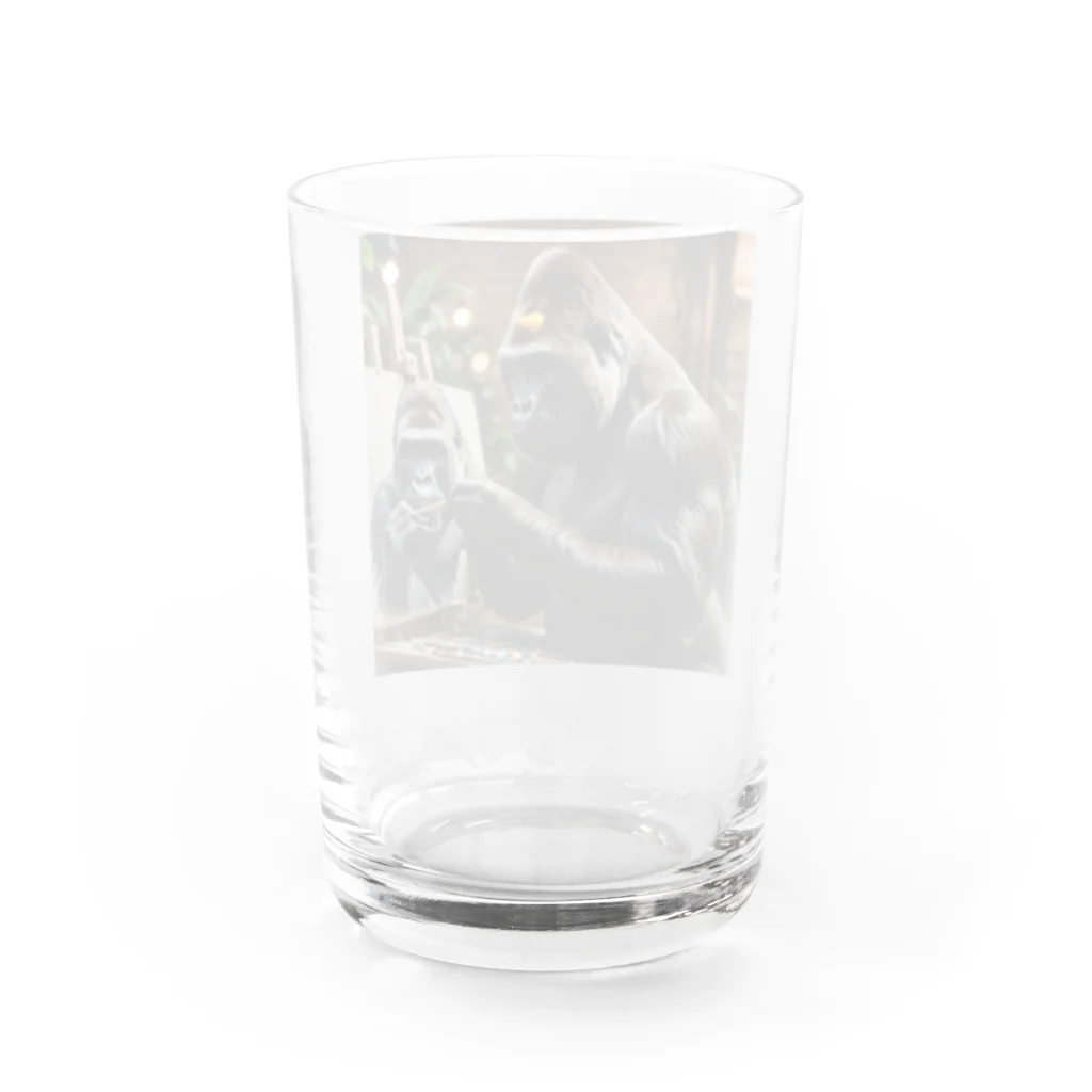 fumi_sportsの絵画人、ゴリラ Water Glass :back