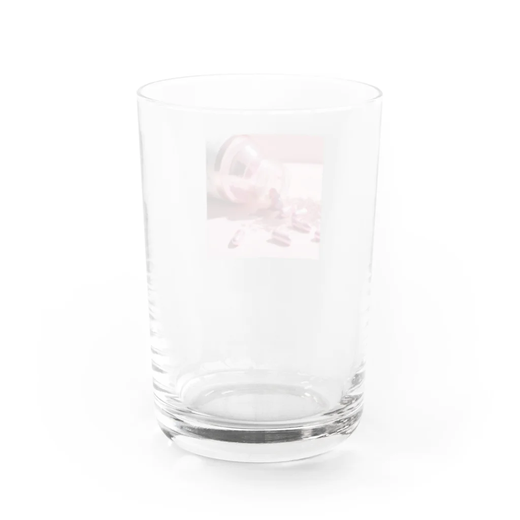 親指の先のピンクドラッグ Water Glass :back