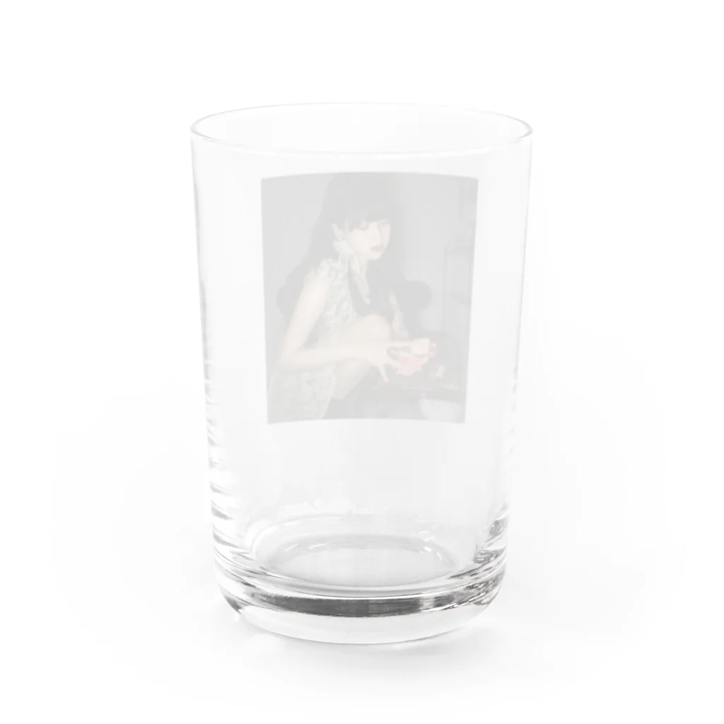 ラ・ドルチェ・ヴヰタの視線の先 Water Glass :back