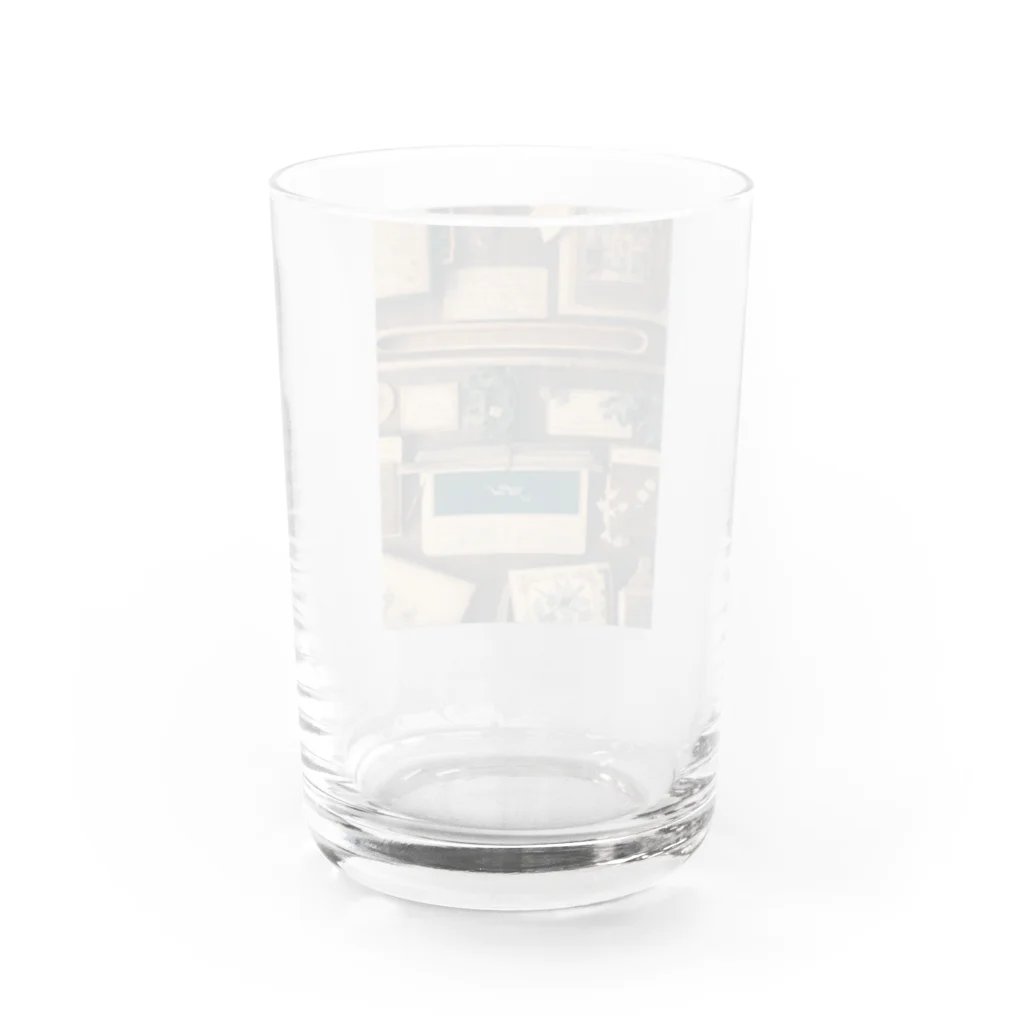【ホラー専門店】ジルショップのビンテージデザイン グラス反対面
