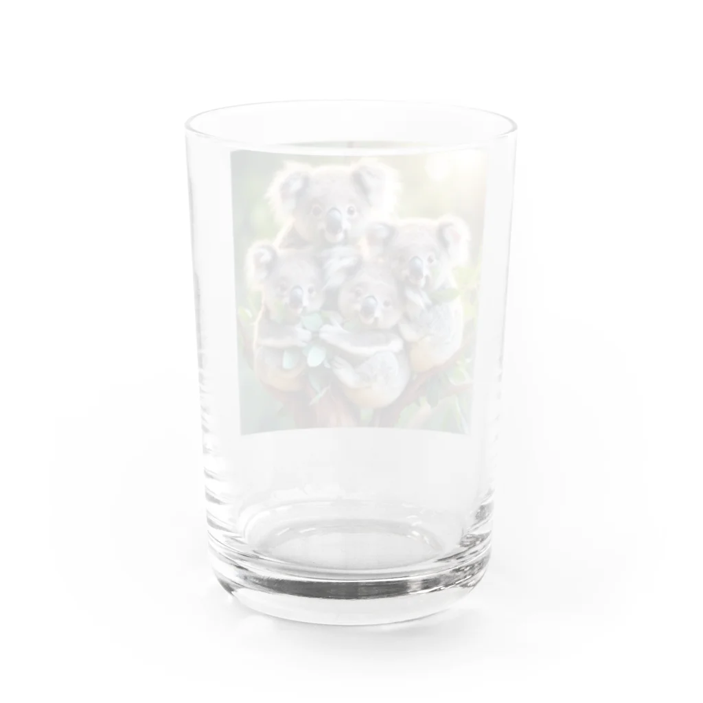 YFCの大自然の中で優雅な時間を過ごすコワラ① Water Glass :back