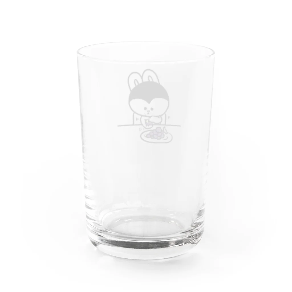 ドラキュラのうさぎの黙々とブドウ Water Glass :back