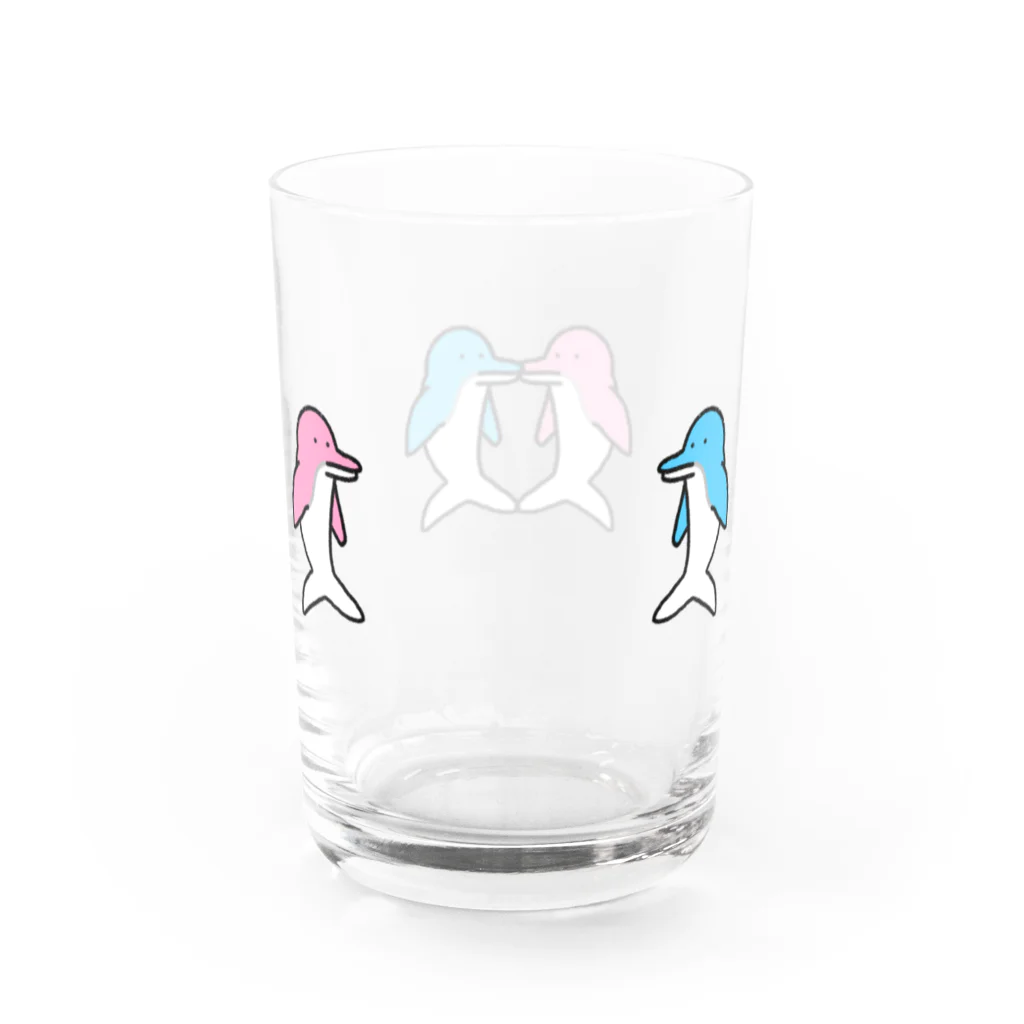 nsnのキスをしてるイルカ Water Glass :back