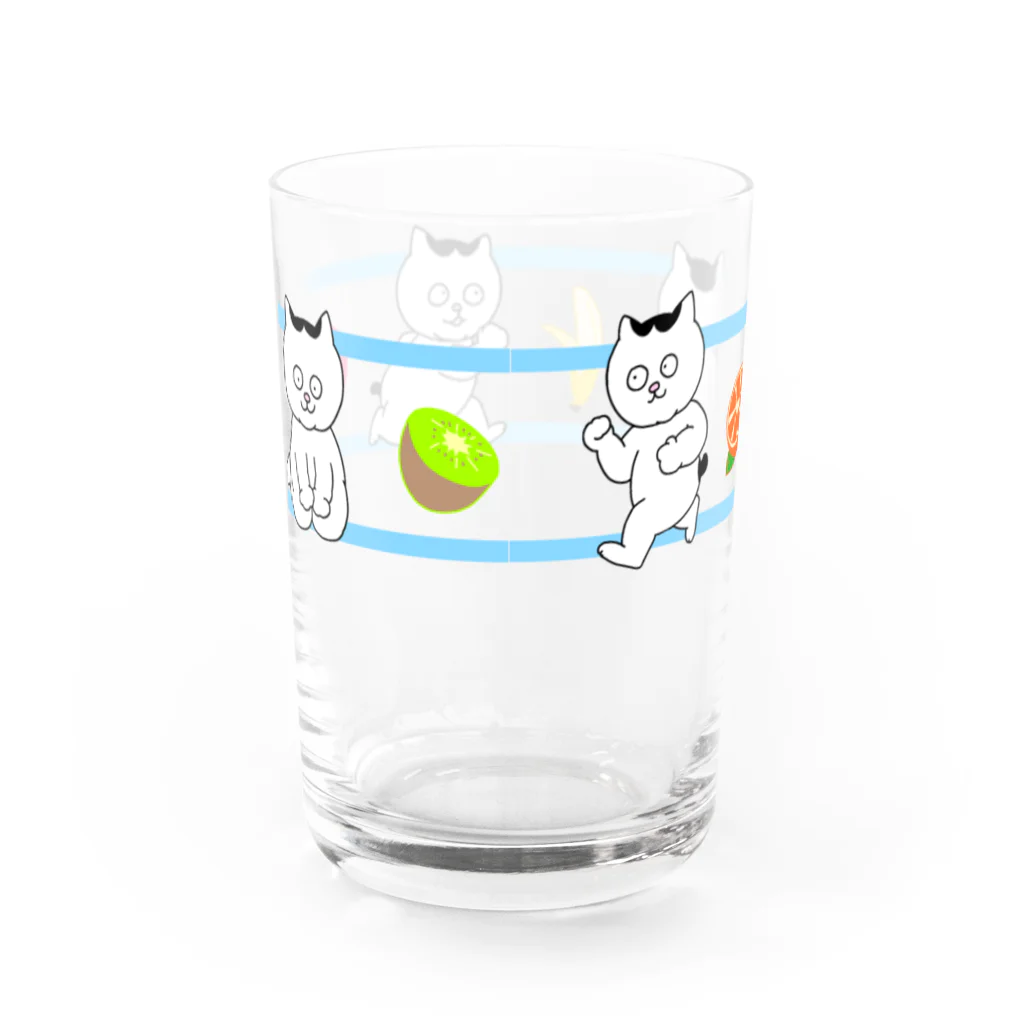 Chipafujiのハチワレねこ　ごぶりん　果汁100%ジュースをのみたい　ブルー Water Glass :back