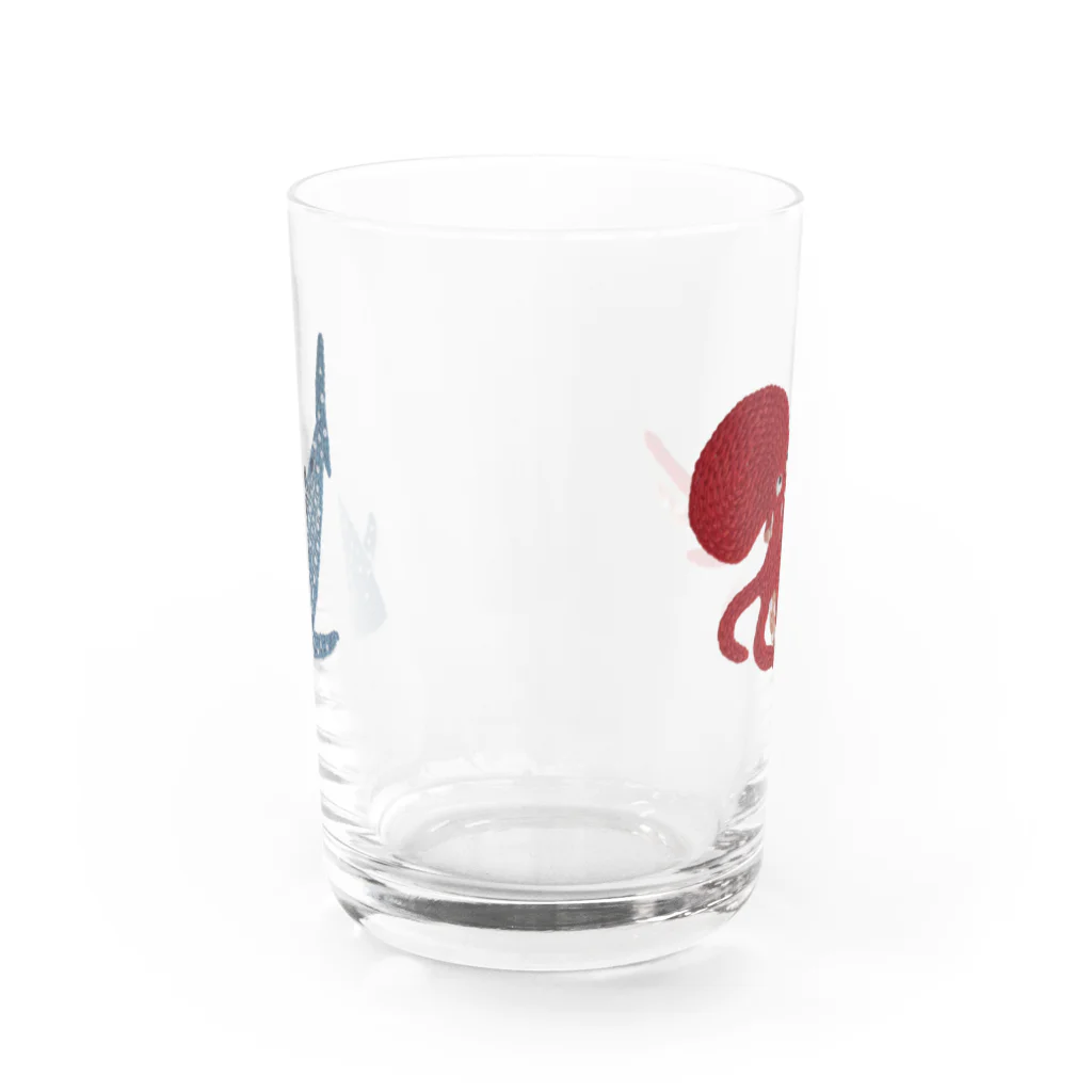 tomocco shopのタコとジンベエザメの刺繍 Water Glass :back