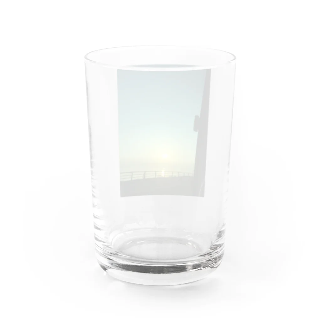 あにき！のいい感じの夕日 Water Glass :back