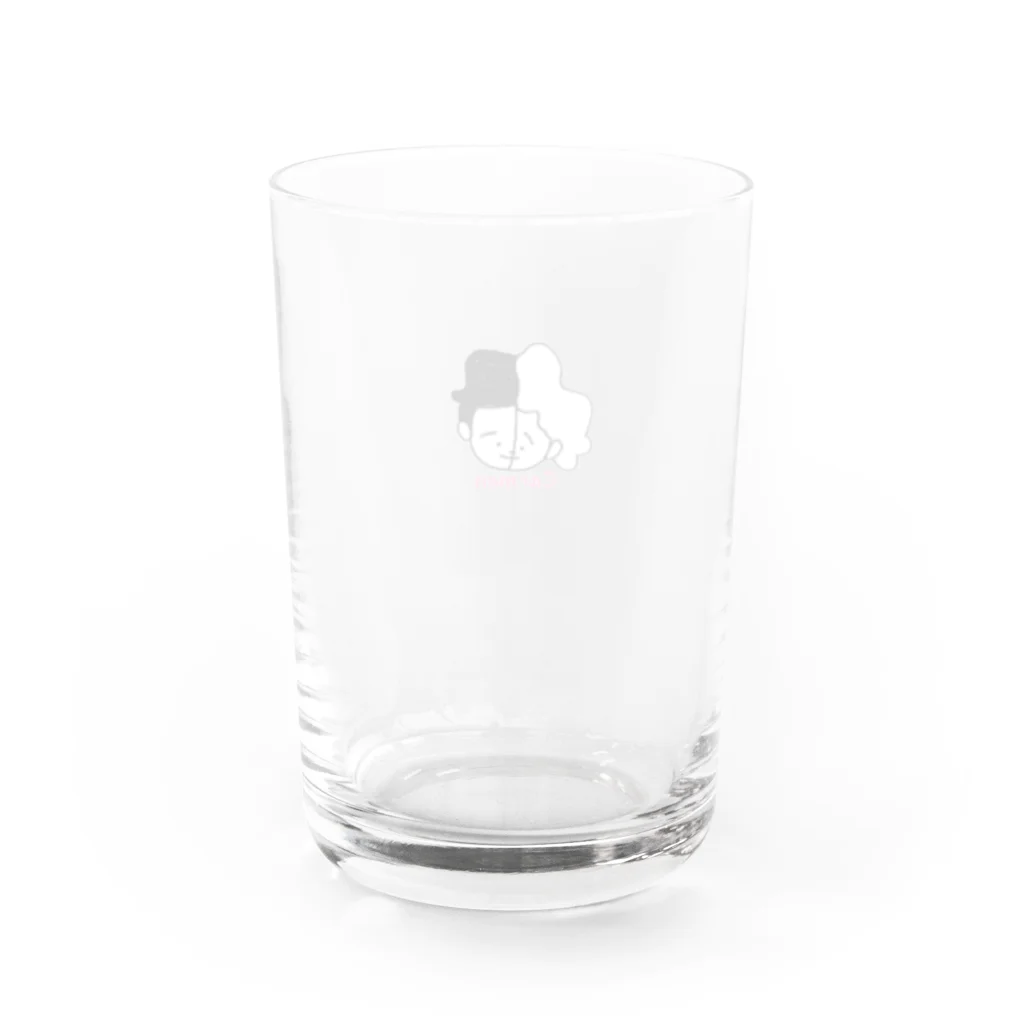 お笑い芸人　モダンタイムス公式グッズのカルメンちゃん Water Glass :back