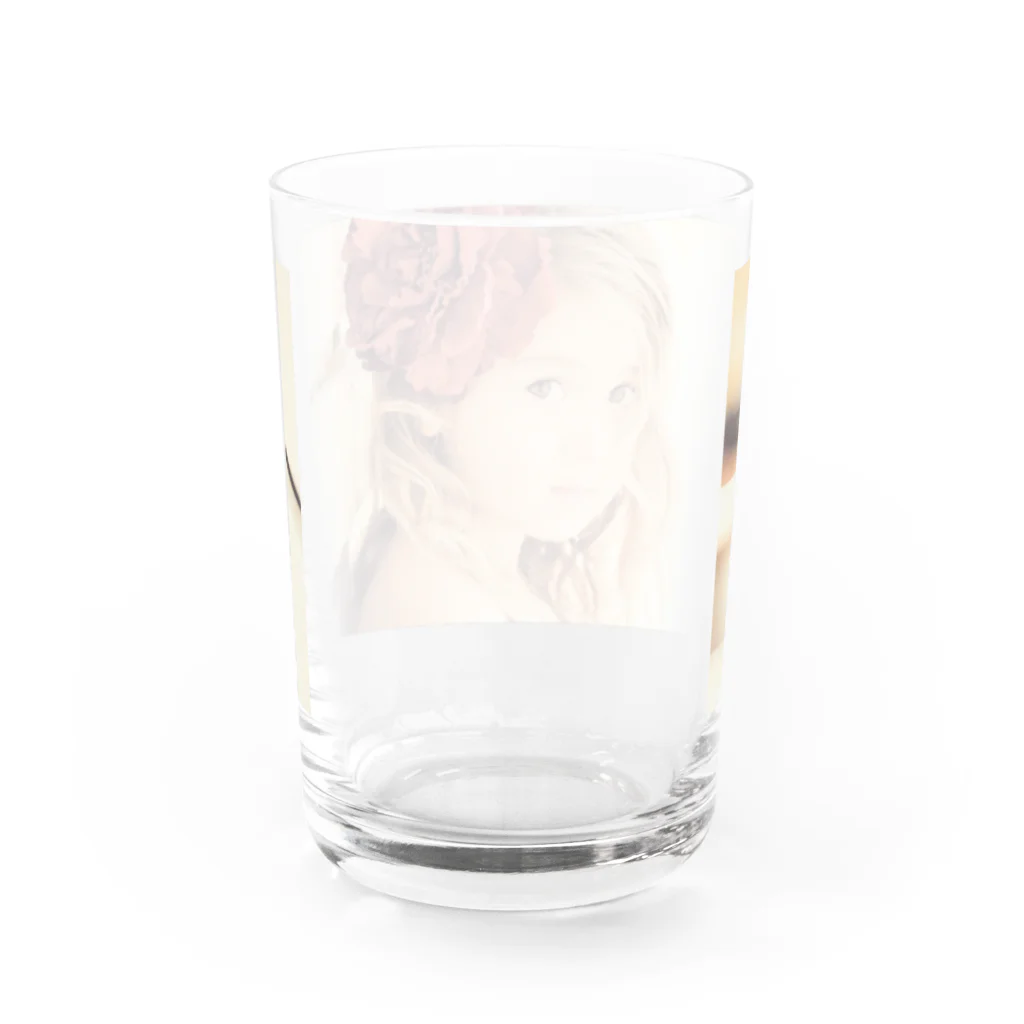 poppy22のセピアなフラワーガール Water Glass :back