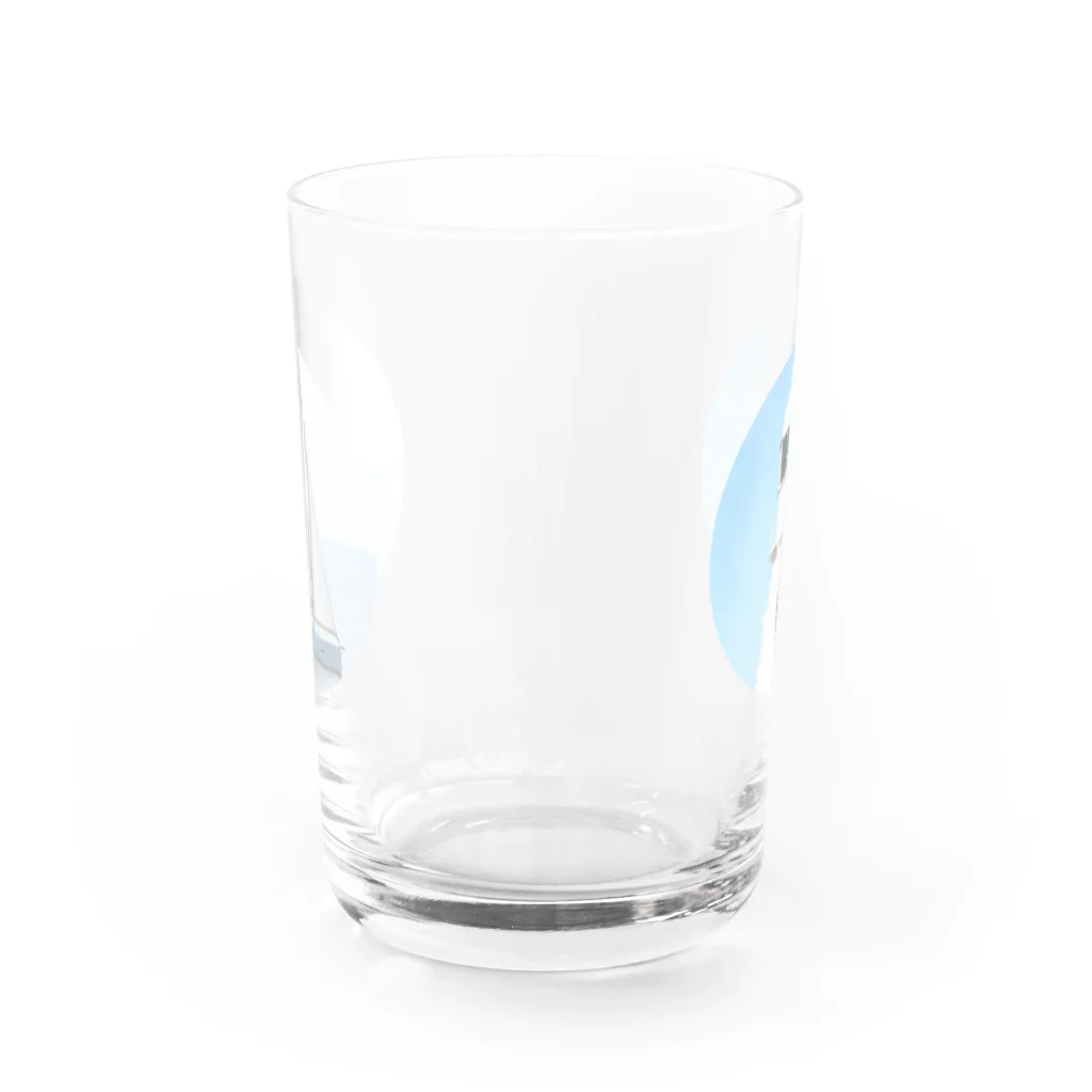 弁天堂の夏の堤防(灯台・ヨット） Water Glass :back