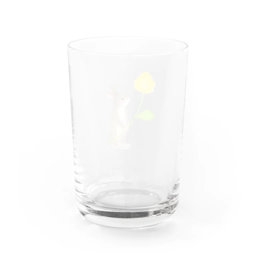 小さな星の庭のうさぎと黄色いお花 Water Glass :back