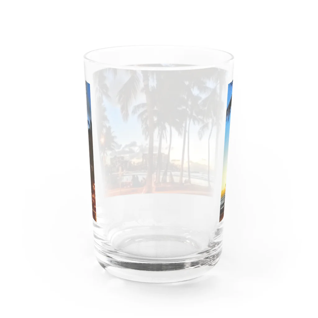 Hawaii Picturesのワイキキビーチの夕焼け🌇 Water Glass :back