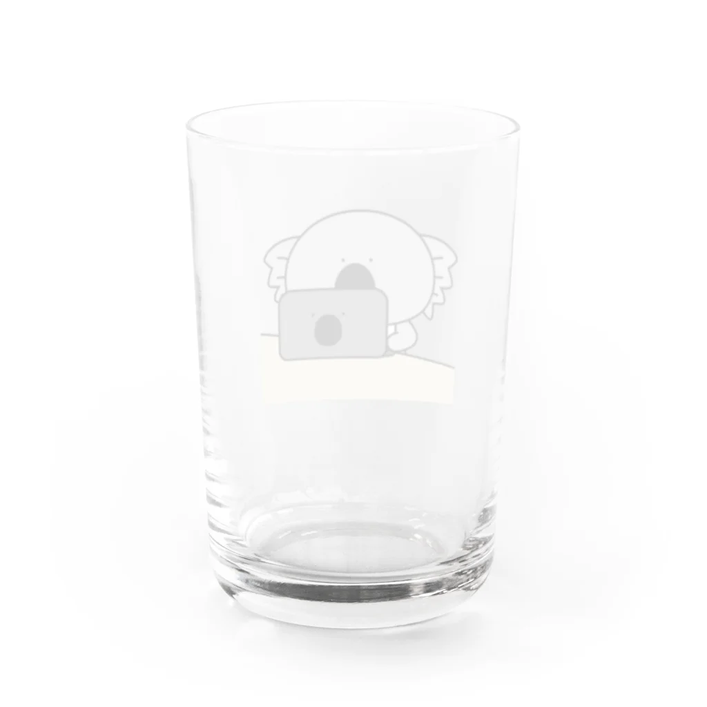 コアラと仲良しのウォンバットのコアラお仕事中 Water Glass :back