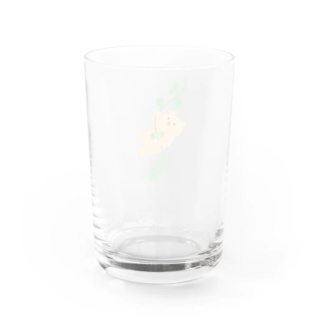 クマ小屋の蔓にからまるクマ Water Glass :back