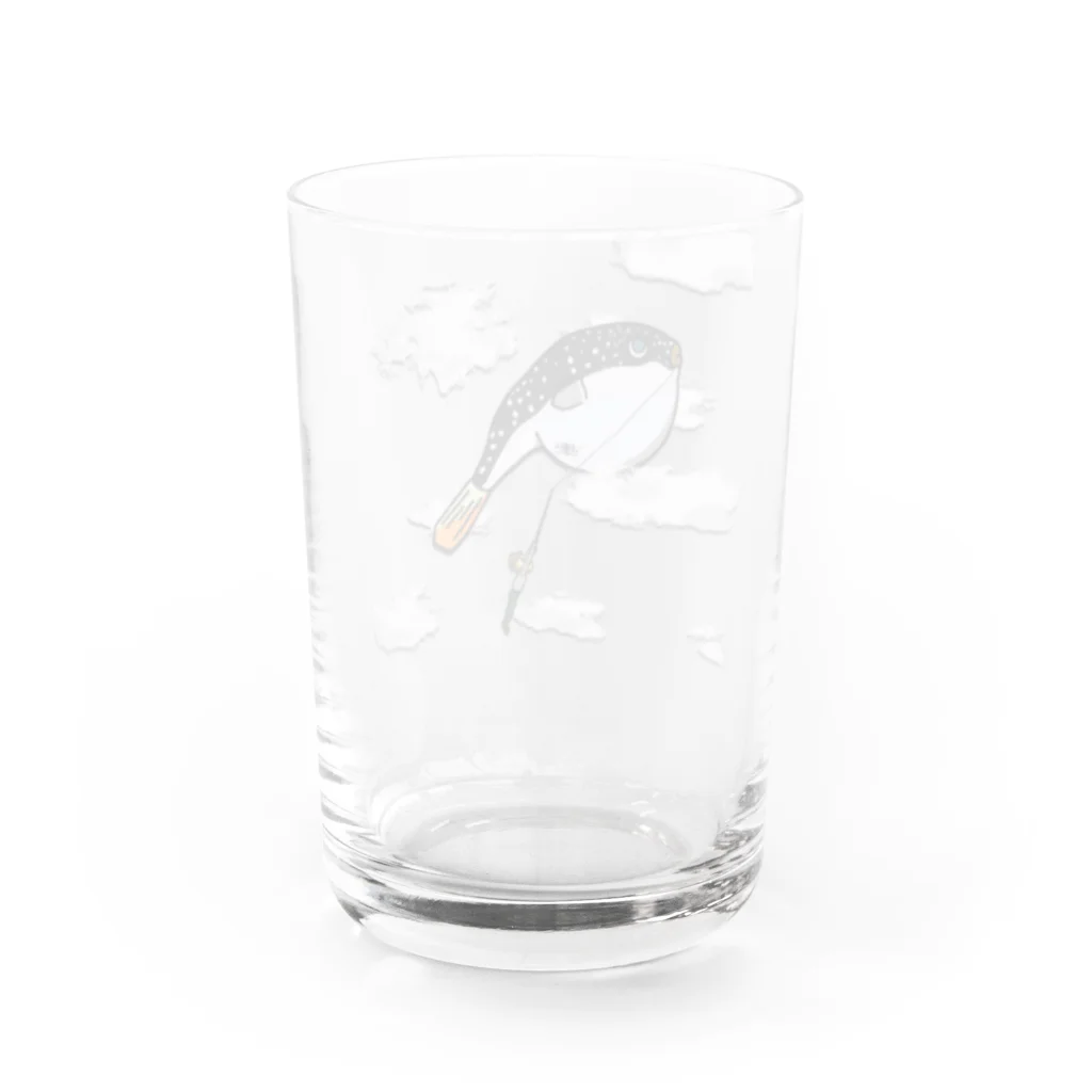 snaggedgorillaの空飛ぶクサフグ Water Glass :back