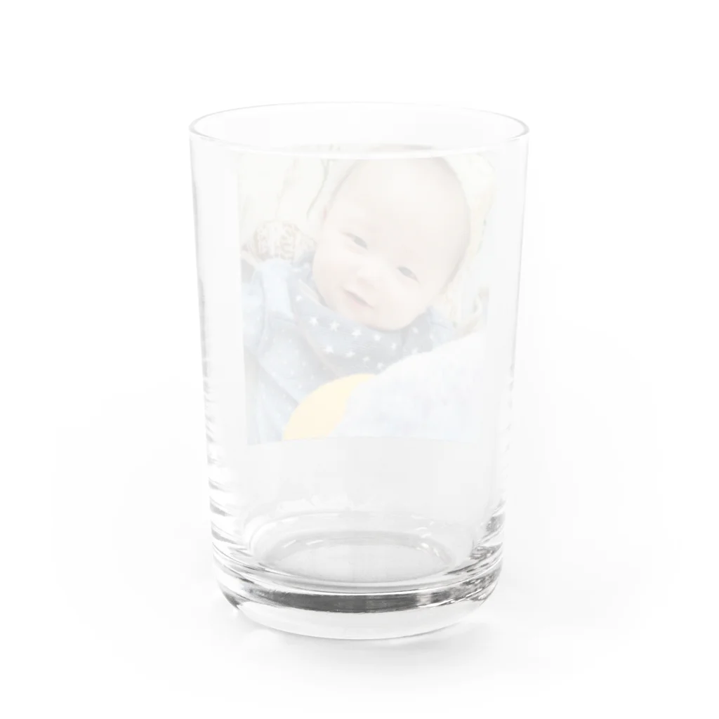 ぺんぎんの次男はよく笑うんです Water Glass :back