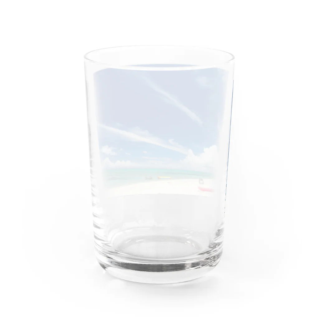 SAKURA スタイルの白い砂浜とビーチ Water Glass :back