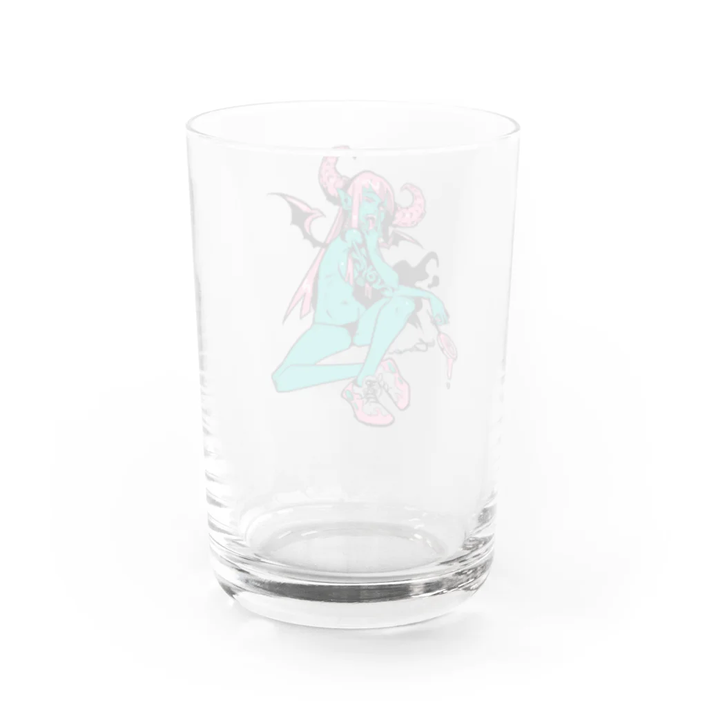 tama.llustrationのロックT ROCK'N PUNK - 悪魔ちゃん スニーカー Water Glass :back