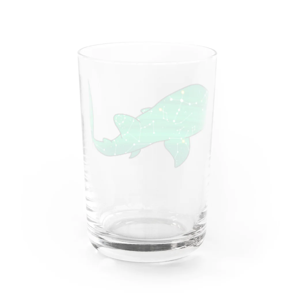 ふとんにおぼれるのジンベエザメ 夏の星座 緑 Water Glass :back