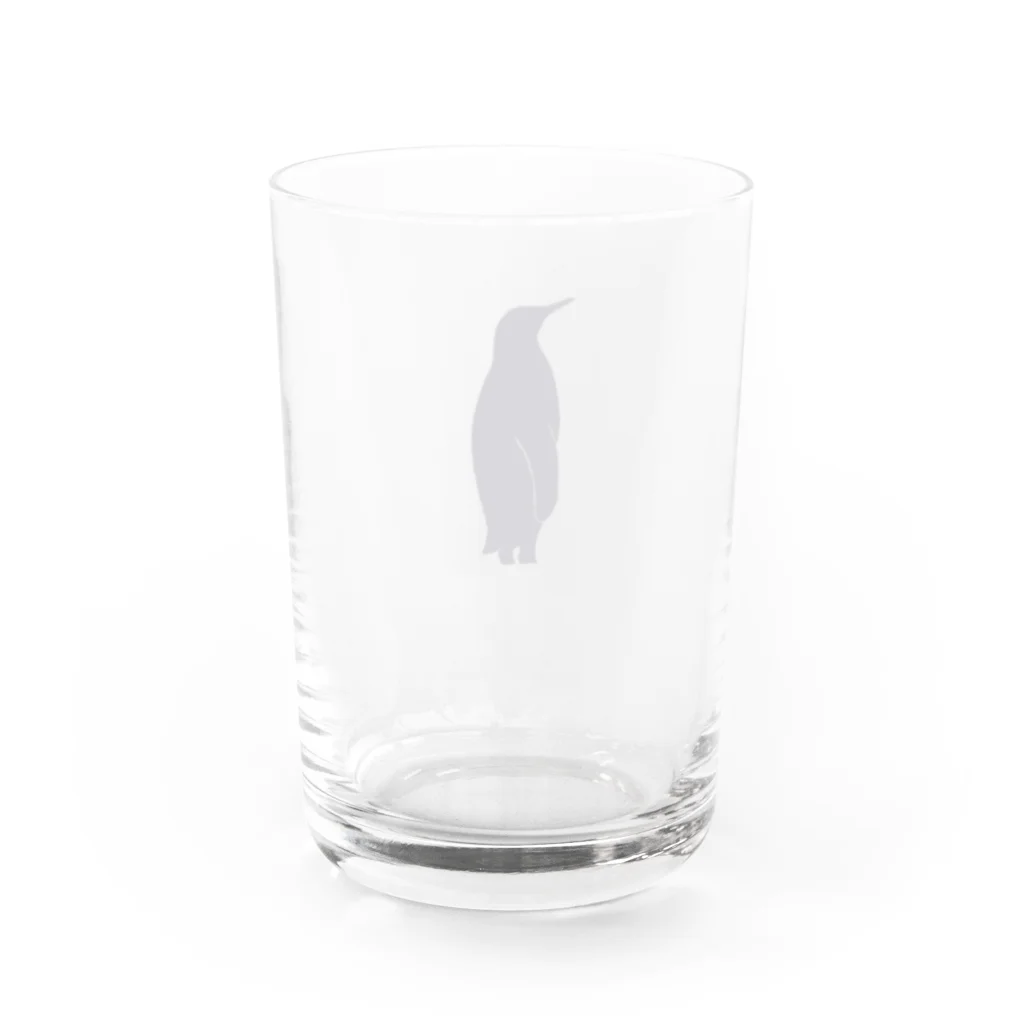 どうぶつがいっぱいのシンプルペンギンシルエット Water Glass :back