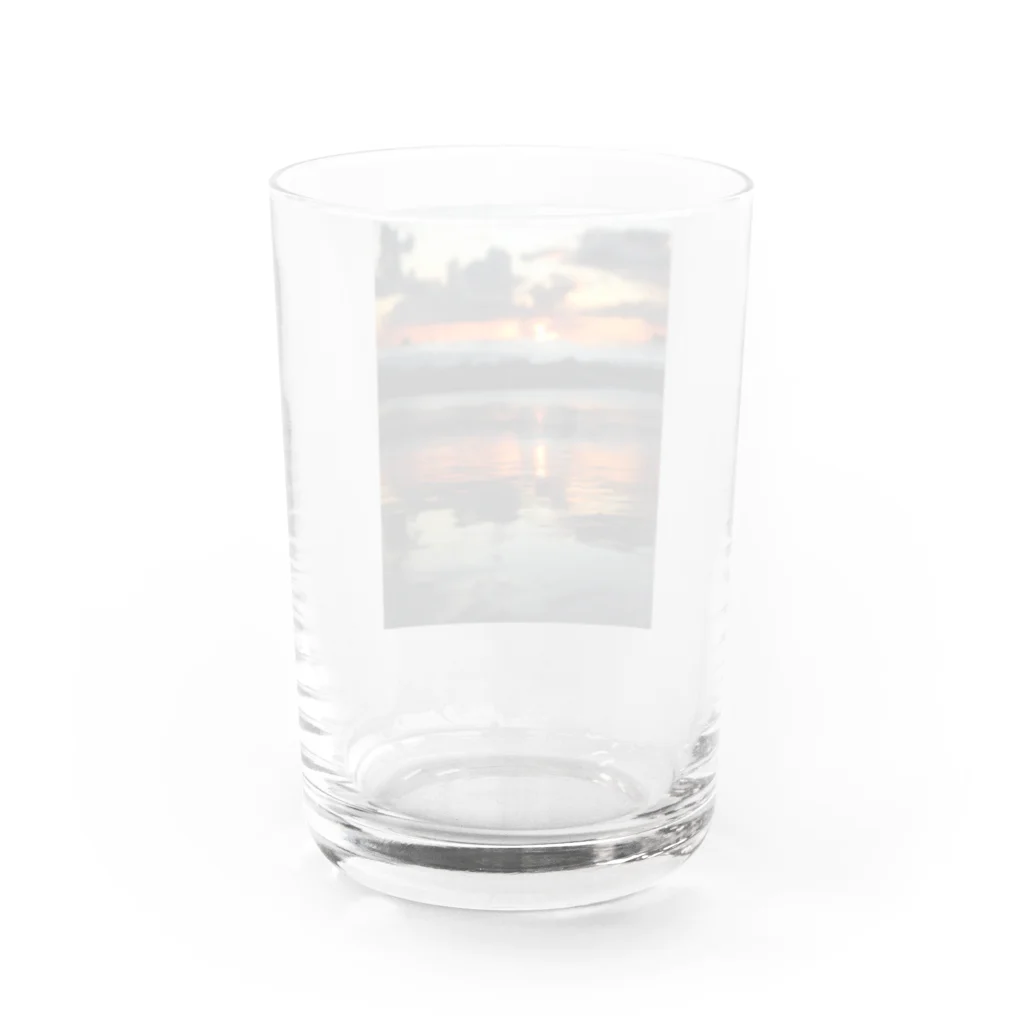 SHOPマニャガハの波打ち際の鏡 Water Glass :back