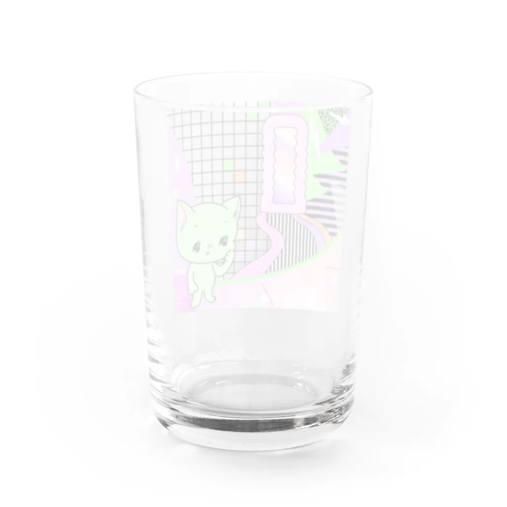 Mieko_KawasakiのWhat is cute? メロンクリーム猫さん Water Glass :back