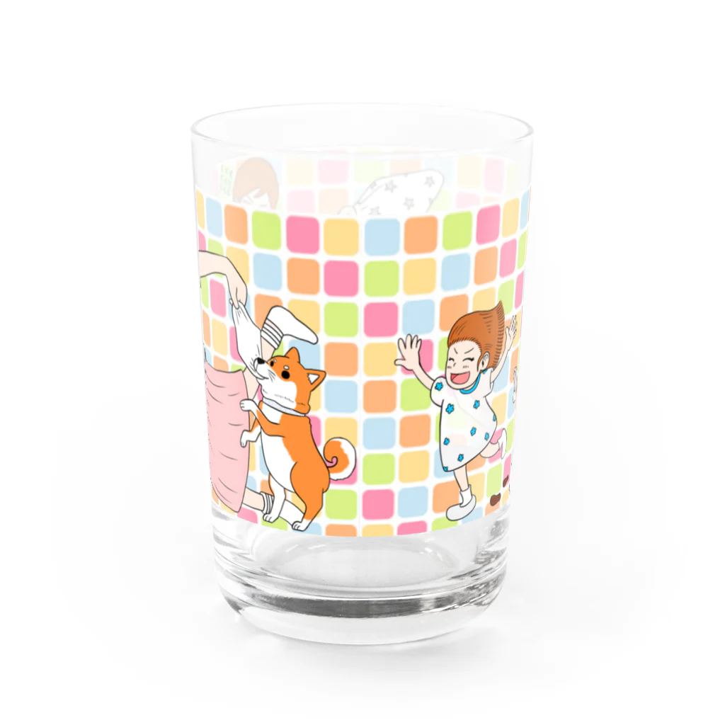 むつ さとしのいろどり家族の1シーン Water Glass :back