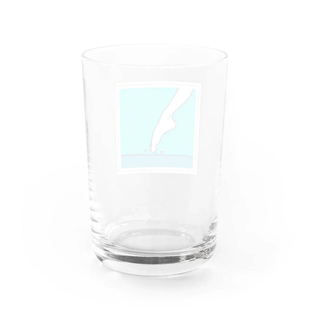 ににの店のThis is a moist place Water Glass :back
