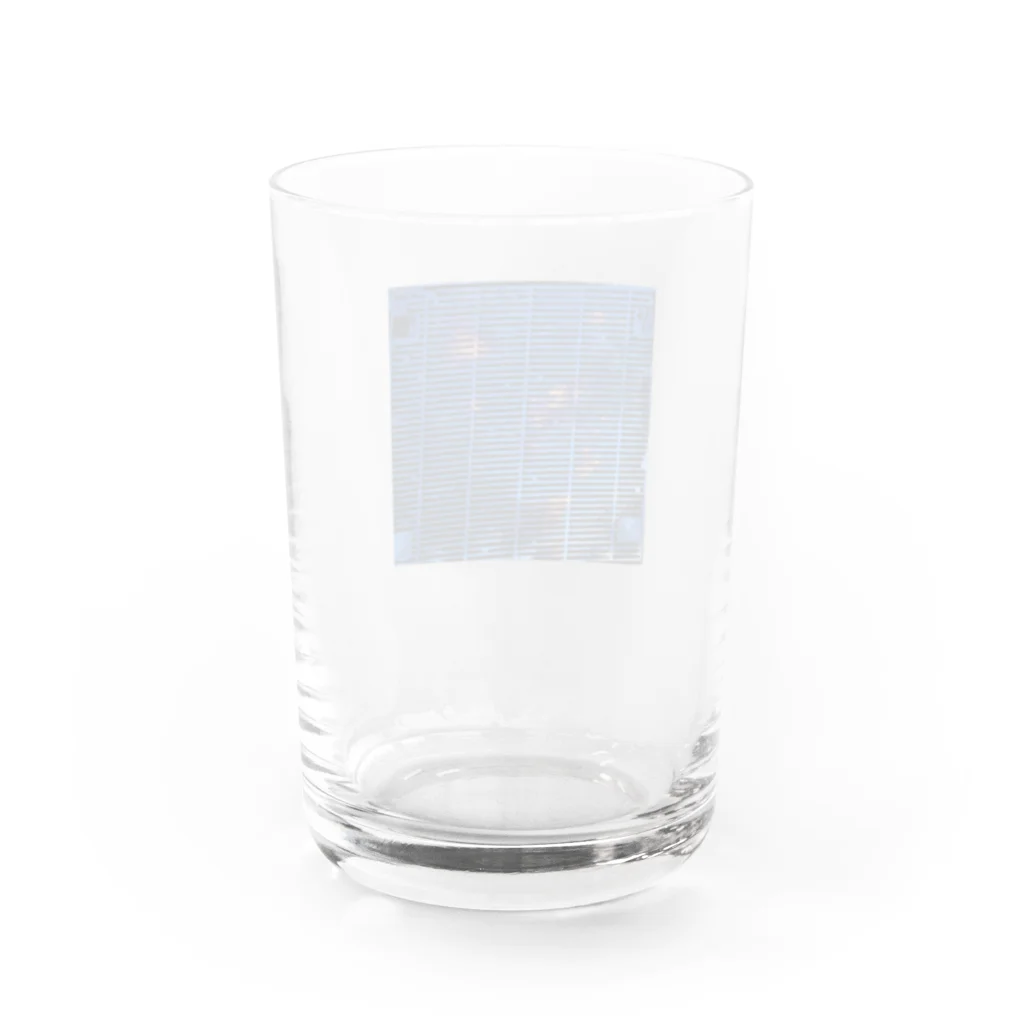 野々の金網越しの夕暮れ Water Glass :back