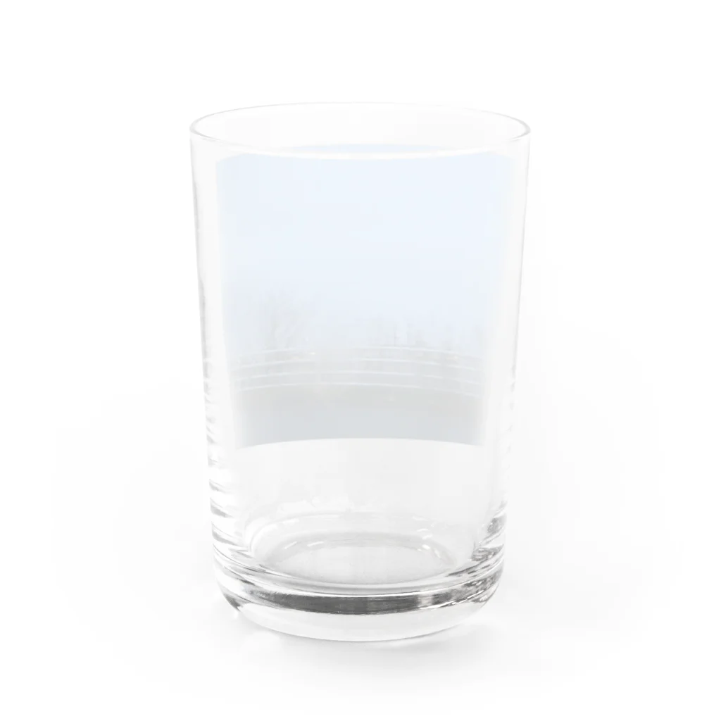 🧫の車から撮ったガードレール Water Glass :back