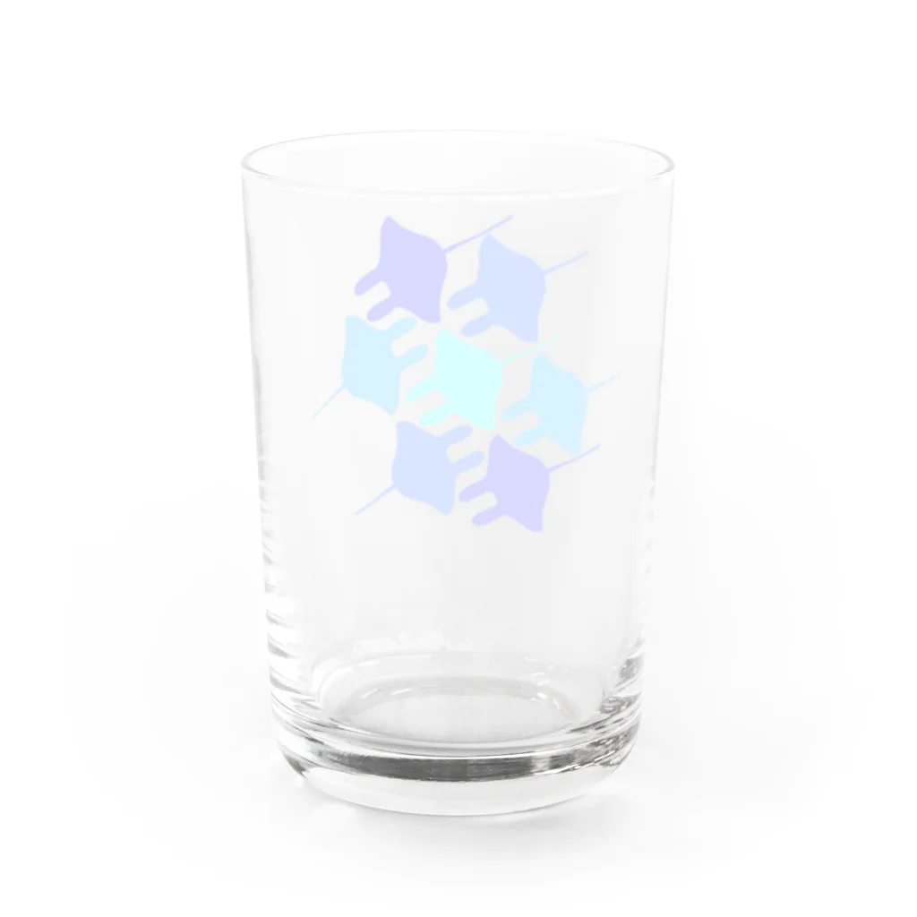 しろいおふぅのマンタの群れ Water Glass :back