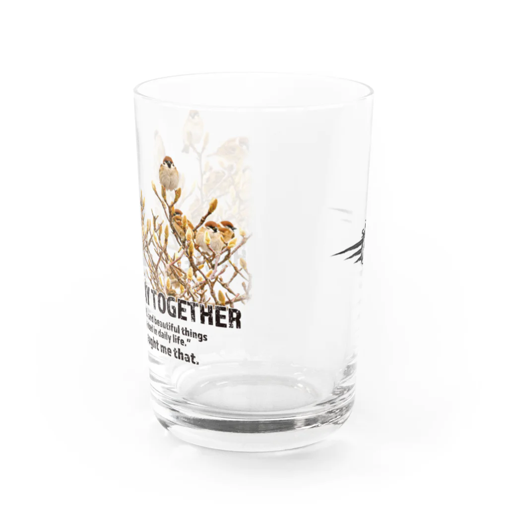 “すずめのおみせ” SUZURI店のすずめの成る木 Water Glass :back