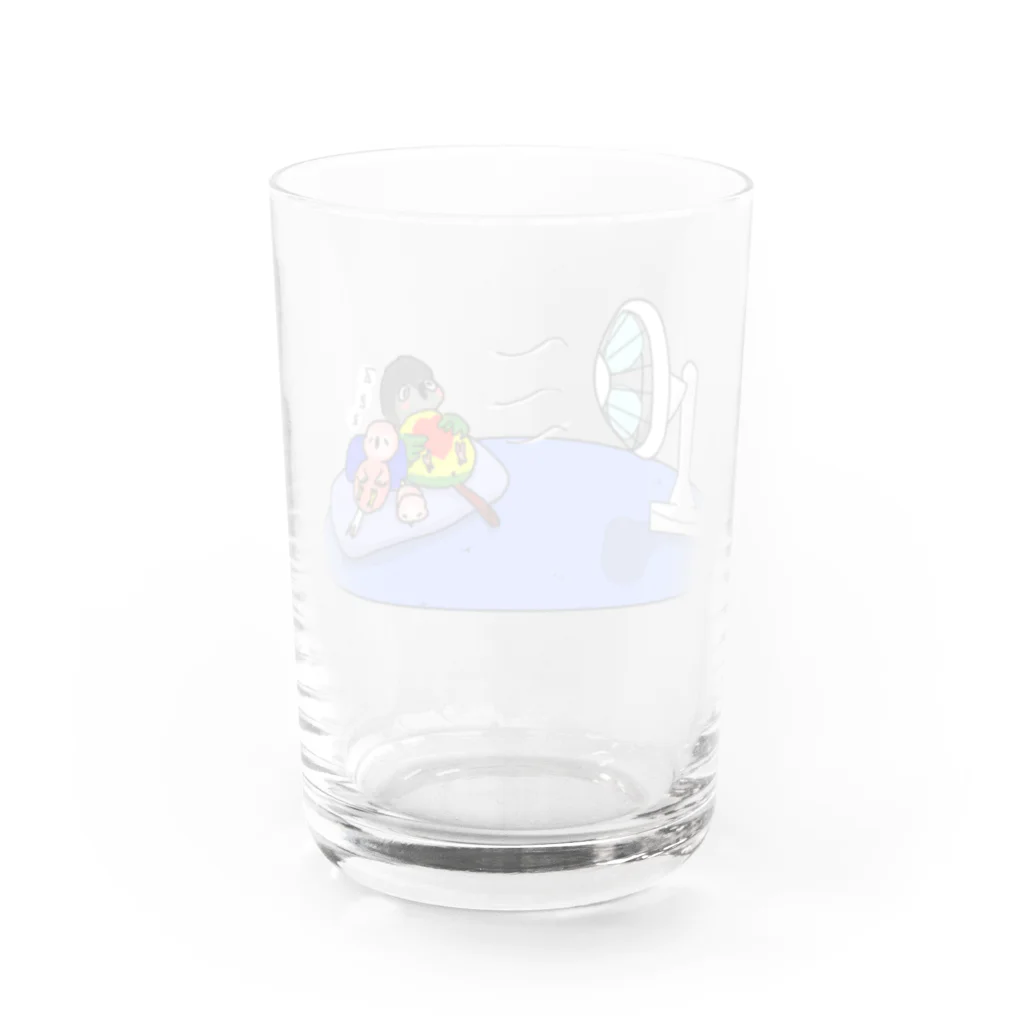 アキクサインコとウロコインコのインコ兄弟と扇風機 Water Glass :back