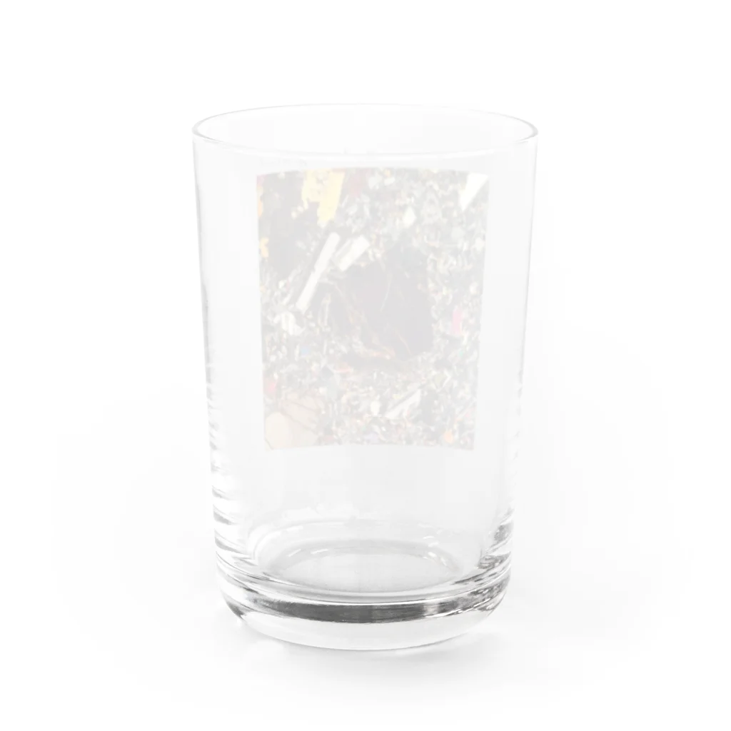 縞々田の薄片 玄武岩 クロス Water Glass :back