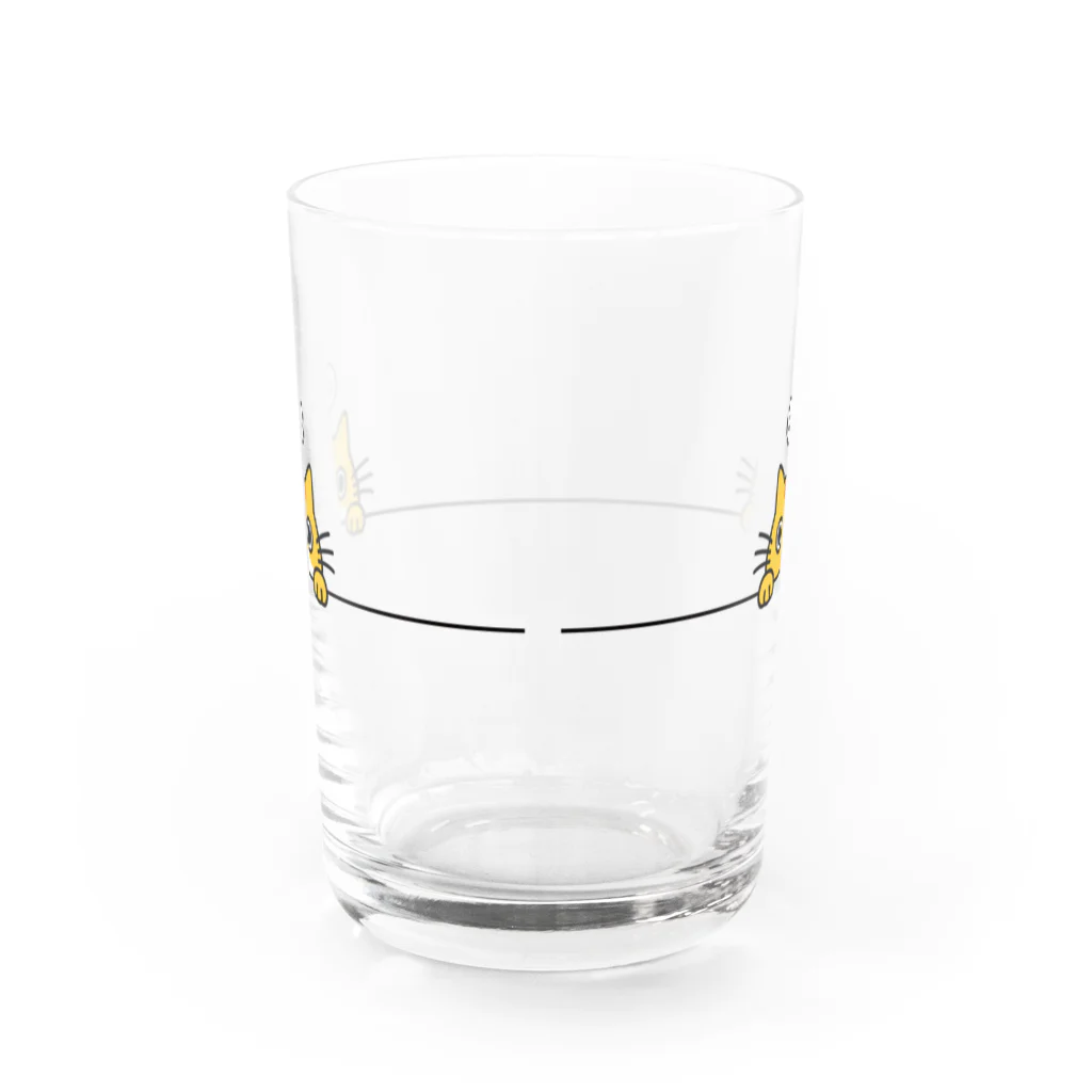 chi-bitのじーっとみる猫（茶トラ＆茶シロ） Water Glass :back