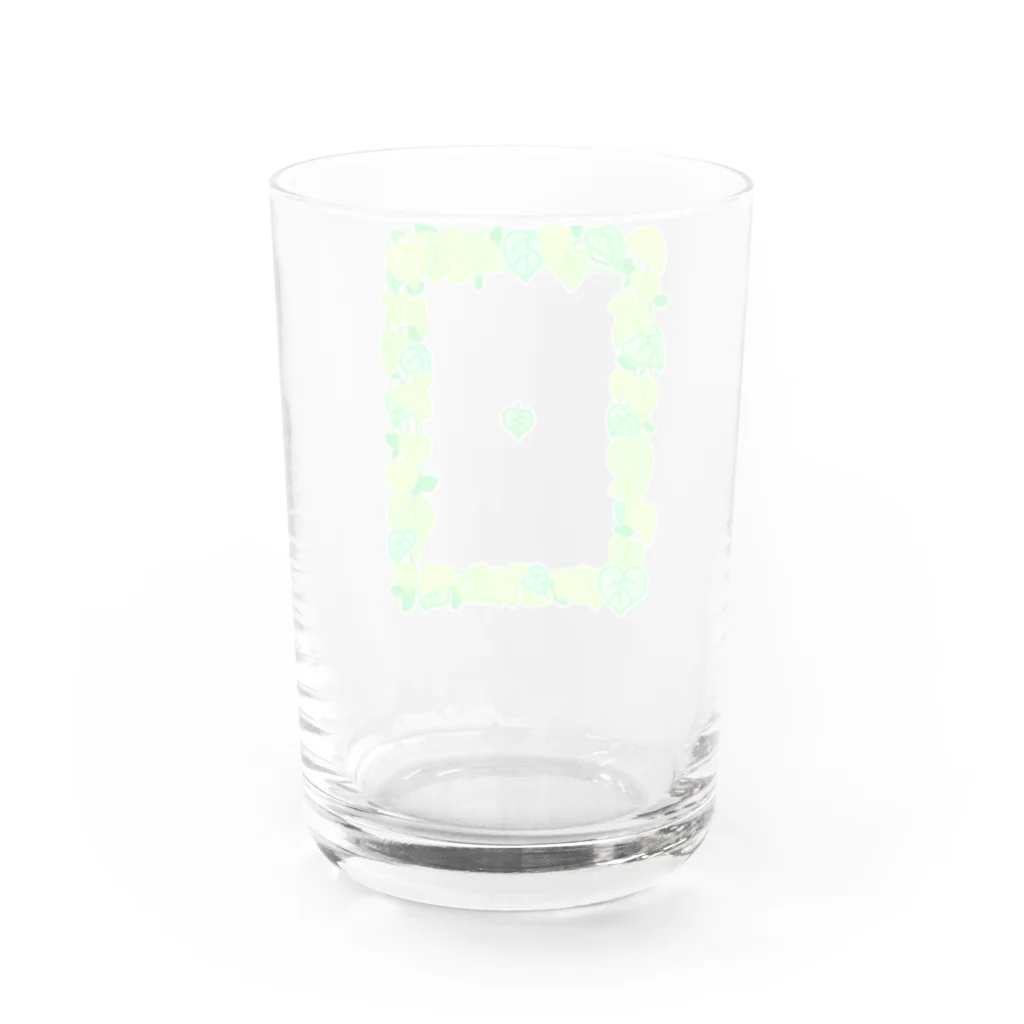 そのへんの黒猫の緑のフレーム Water Glass :back