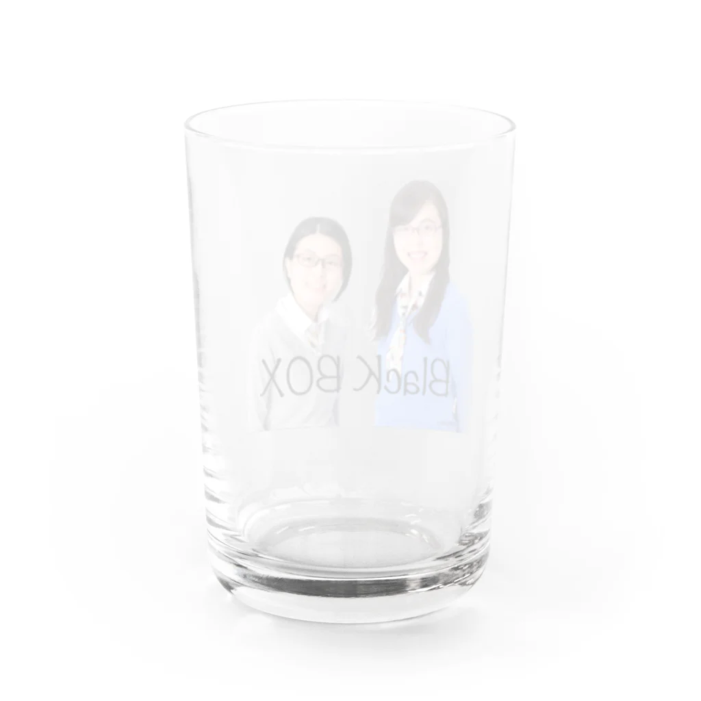 BlacK BOXの「ブラボーショップ」のブラボー“くり抜き”宣材写真名入バッヂ Water Glass :back