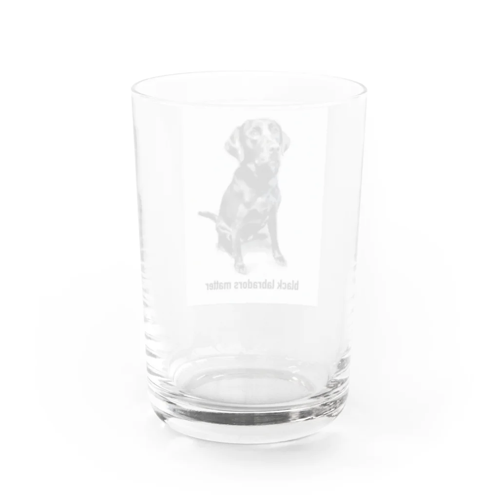 Black Labradors MatterのBlack Labradors Matter Water Glass :back