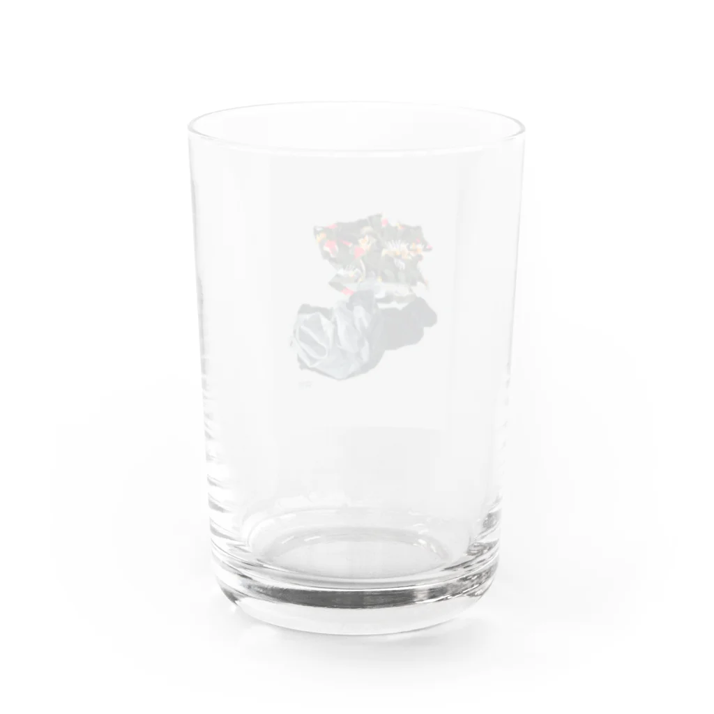 にくまん子の殻_背景 Water Glass :back