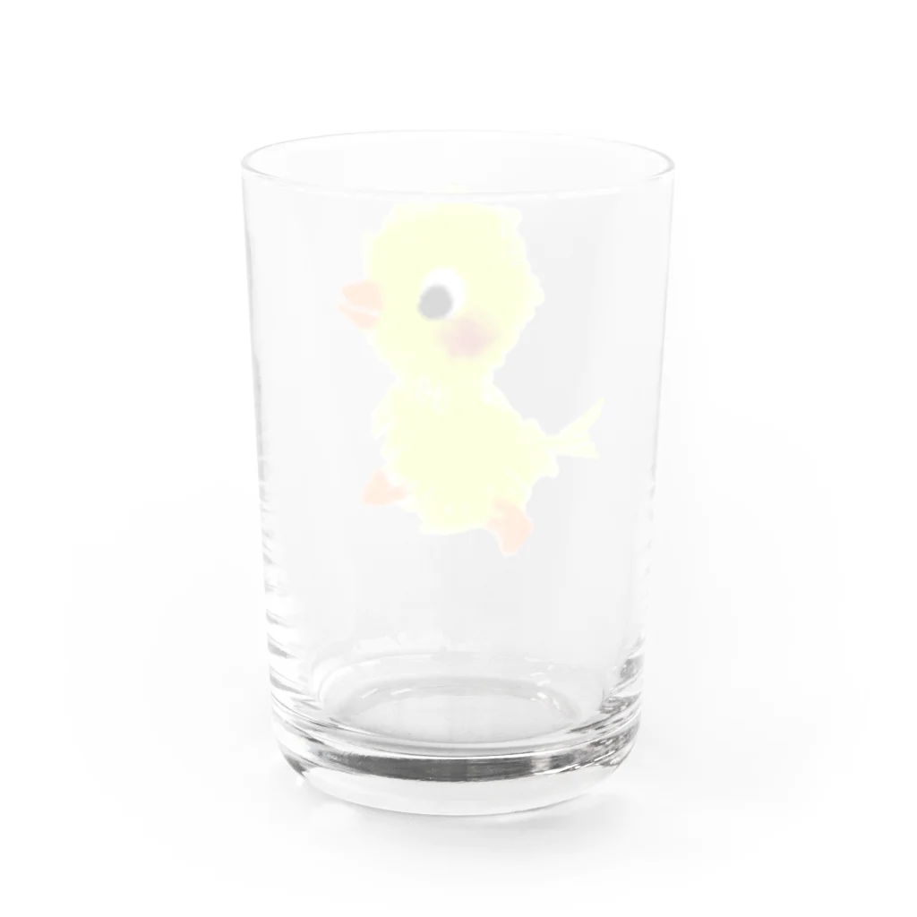 🤍一ノ瀬 彩 🐇⸒⸒ suzuri支店🤍の甘えんぼヒヨコ【ゆめかわアニマル】 Water Glass :back