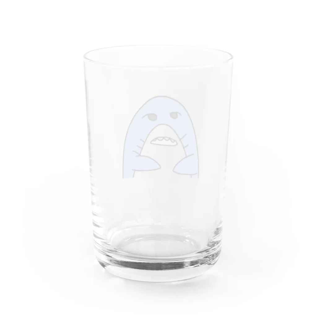 o_waoの目が死んだサメ Water Glass :back