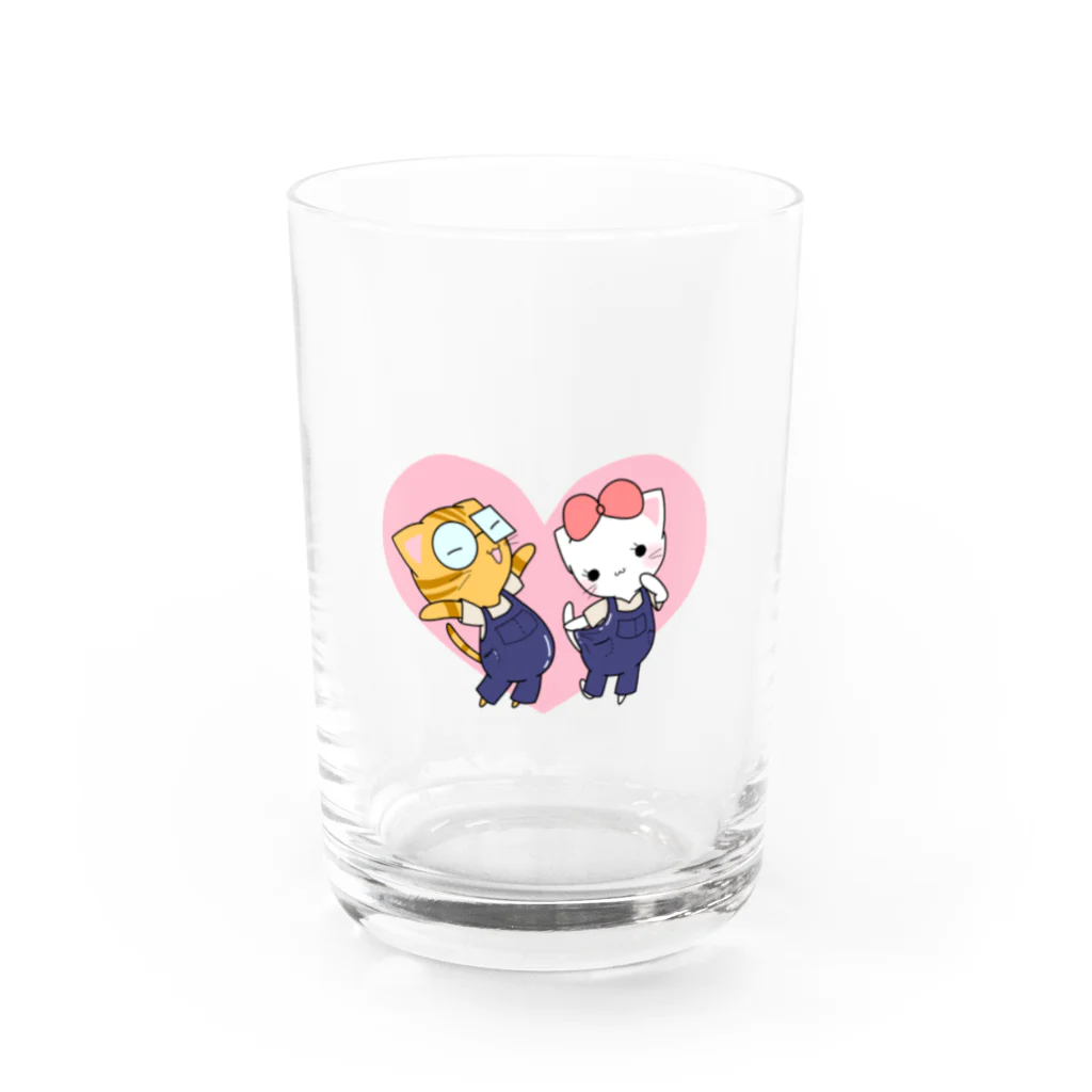 茶トラ猫くんと白猫ちゃんSHOPの思い出のおそろっちコーデ ハート Water Glass :front