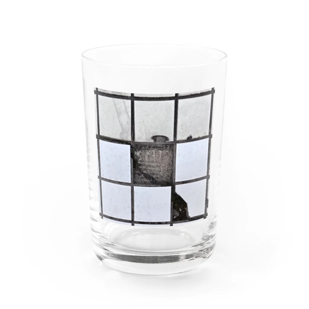 概念具現化屋さんと仲間たちの「破損」KANA HOUNOU Water Glass :front