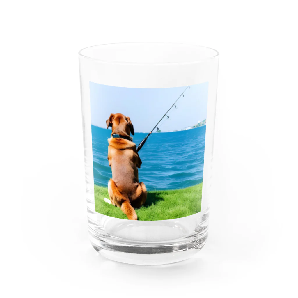 the dog is ⚫︎⚫︎ing ✖️✖️のthe dog is fishing fish Water Glass :front