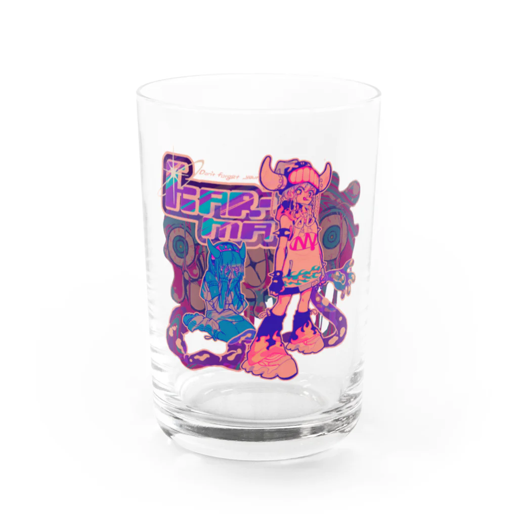 ニュータウンのKARMAN ホワイト Water Glass :front