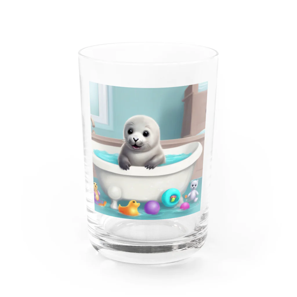 キャリーのお風呂場のゴマアザラシの赤ちゃん Water Glass :front