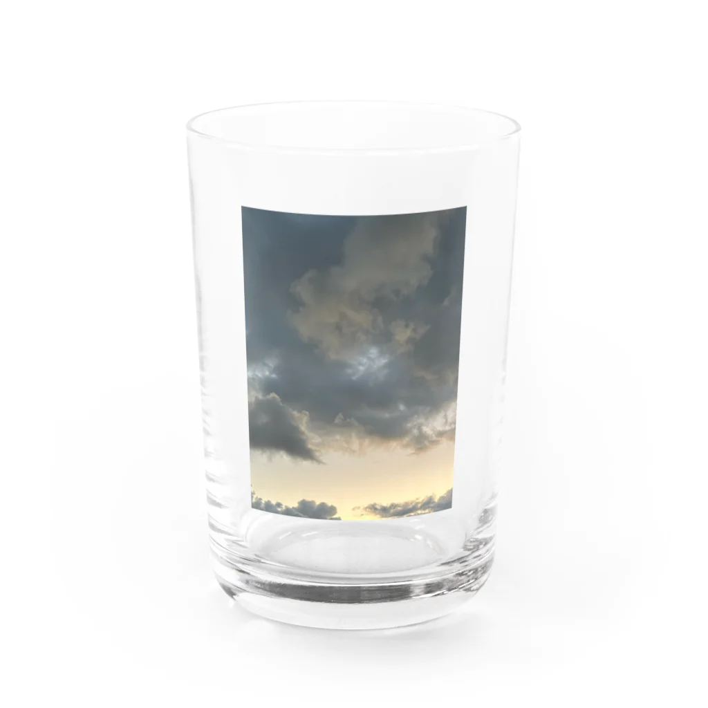rilybiiの雲と朝焼け Water Glass :front