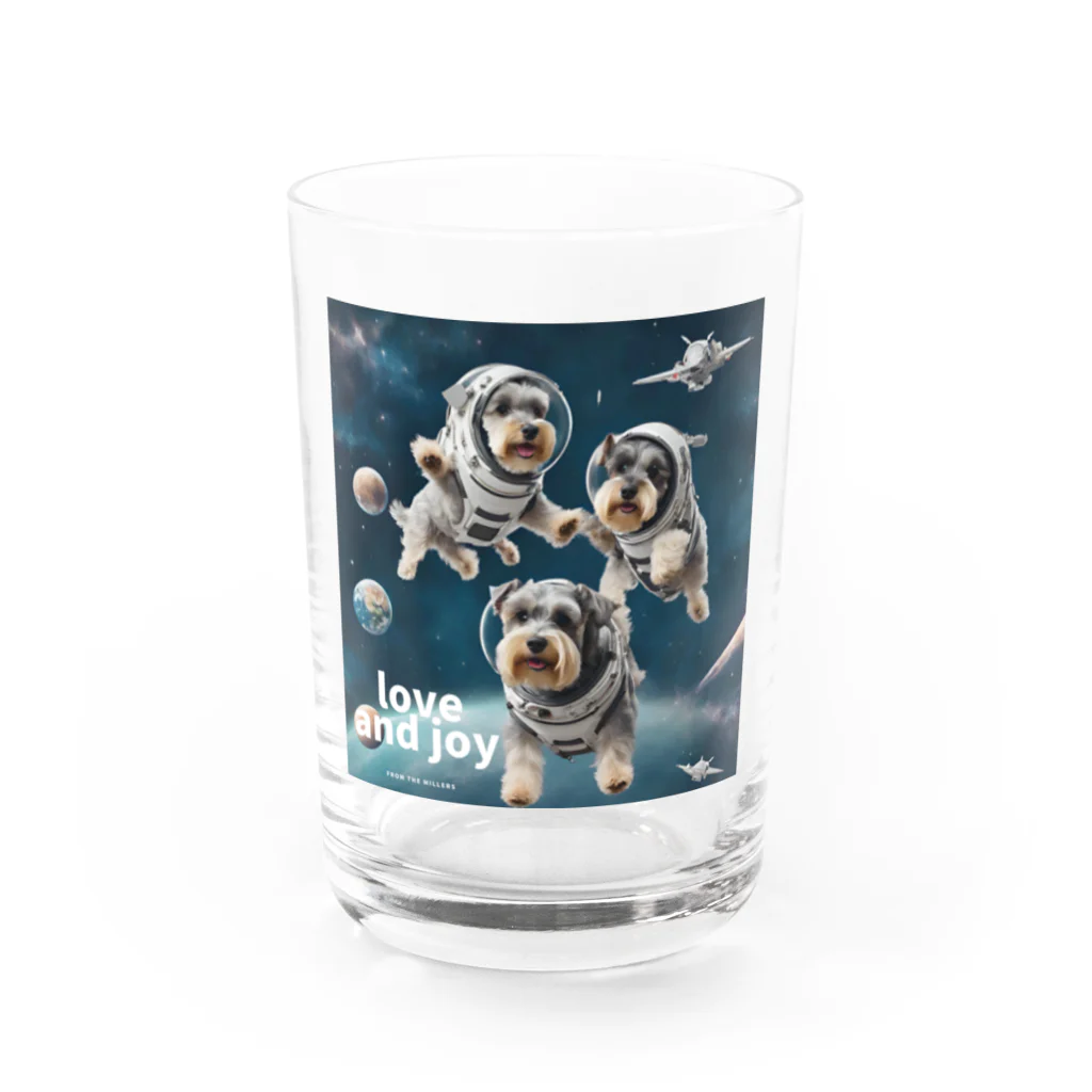 イヅミのお店の宇宙遊泳するミニチュアシュナウザー Water Glass :front