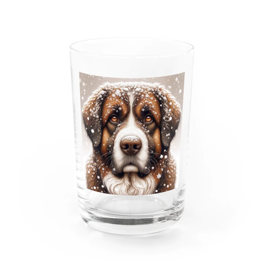 Ama'sの雪の中しかめっ面の犬さん Water Glass :front