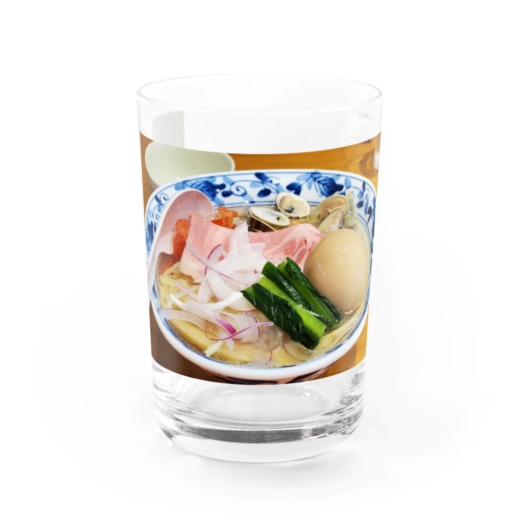 Japanstreetのラーメン　旨い　激うまラーメン　塩味 Water Glass :front